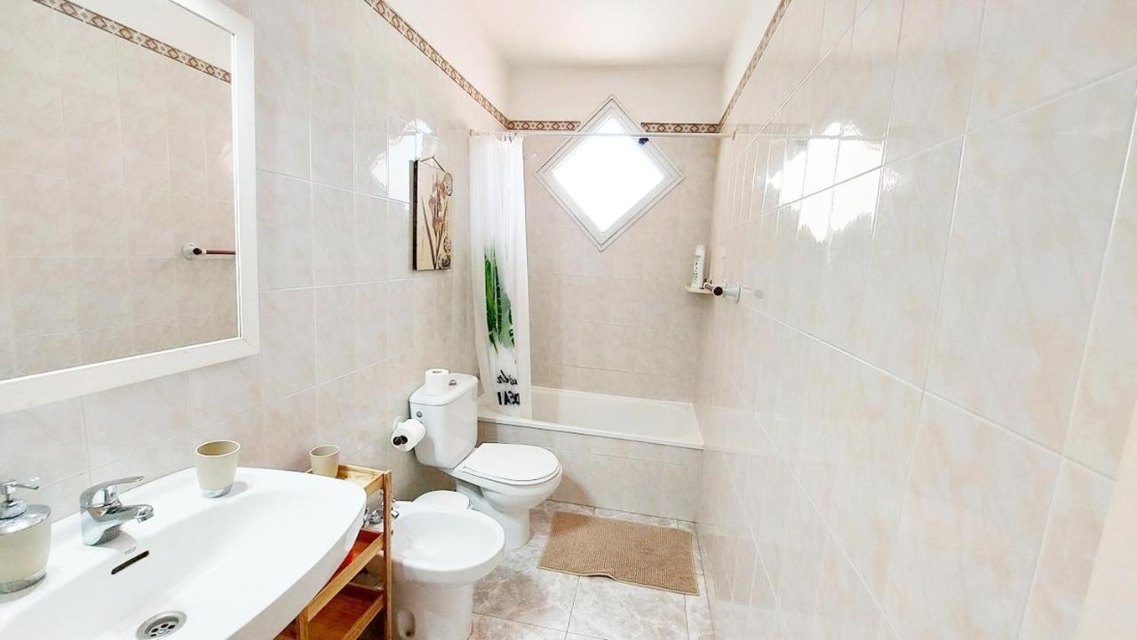 Centric 2 Bedrooms Apartment Near To The Beach - By Tenerifehints El Médano المظهر الخارجي الصورة