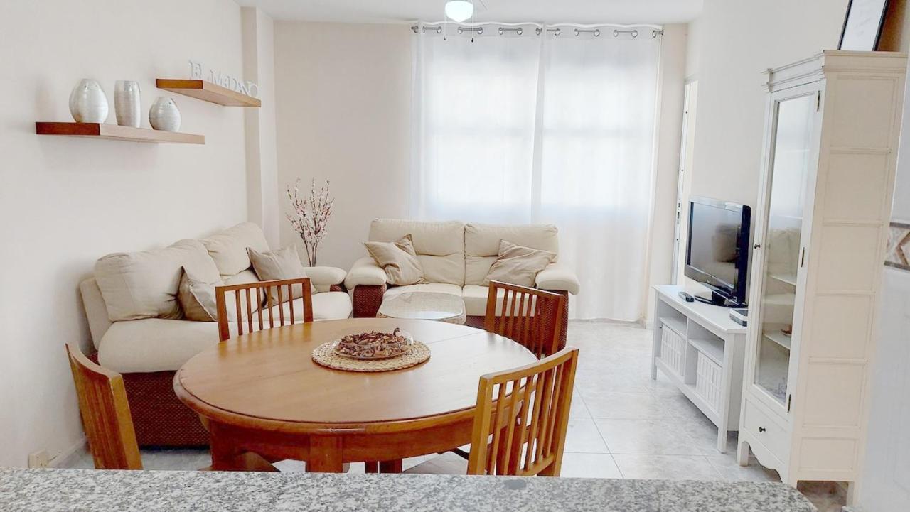 Centric 2 Bedrooms Apartment Near To The Beach - By Tenerifehints El Médano المظهر الخارجي الصورة